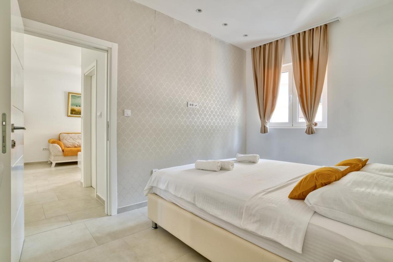 Апартаменты The Golden Luxury