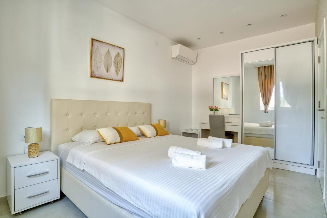The Golden Luxury Апартаменты