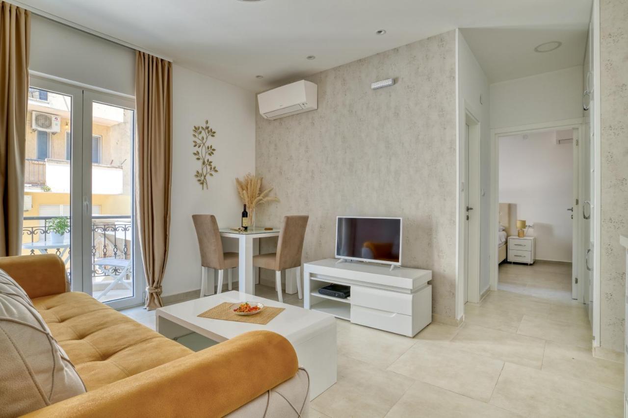 The Golden Luxury Апартаменты *