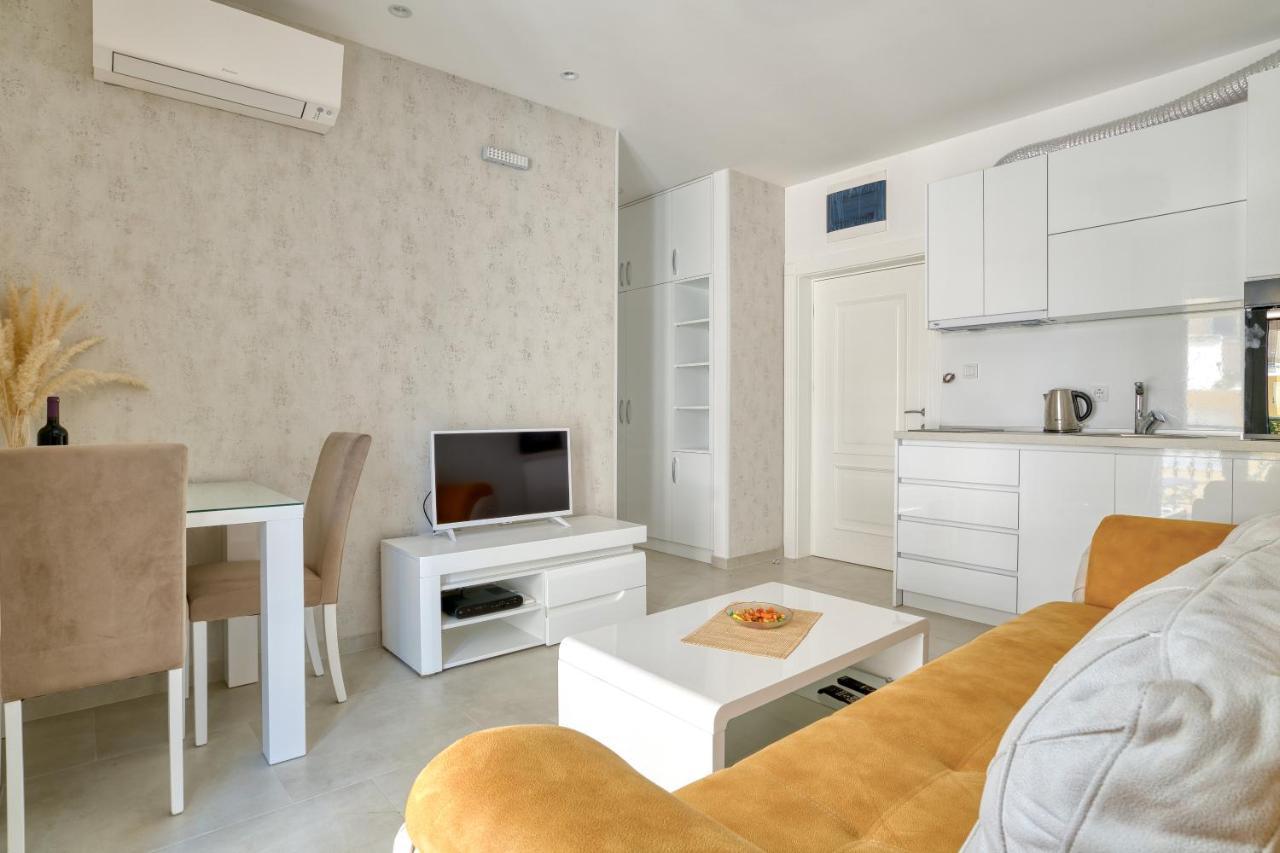 The Golden Luxury Котор