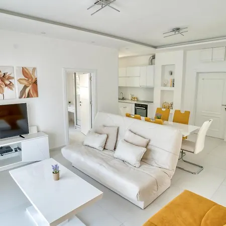 The Golden Luxury Apartments Котор Экстерьер фото