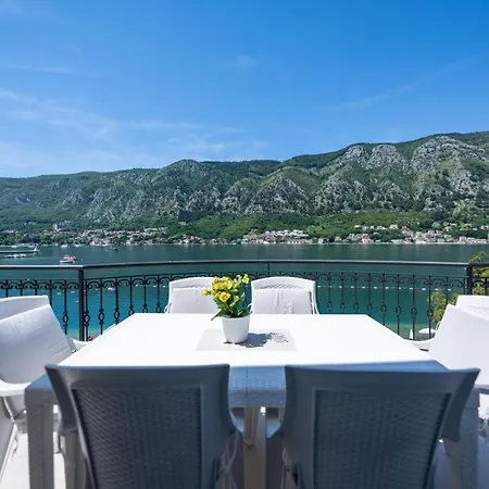 The Golden Luxury Apartments Котор Экстерьер фото