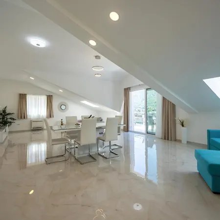 The Golden Luxury Apartments Котор Экстерьер фото