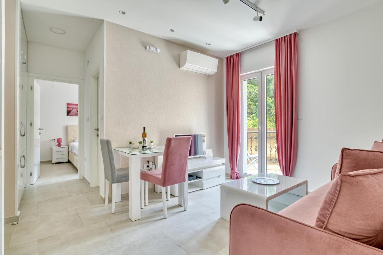 The Golden Luxury Kotor